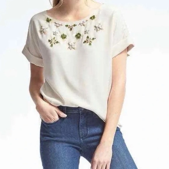 Banana Republic Tops - Banana Republic Jewel Neck Relaxed Short Sleeve Blouse